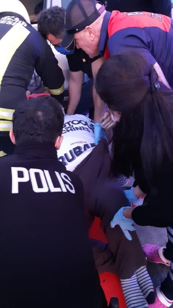 kusadasinda trafik kazasi 1 olu 6 49WCcC7S Kuşadası’nda trafik kazası: 1 ölü