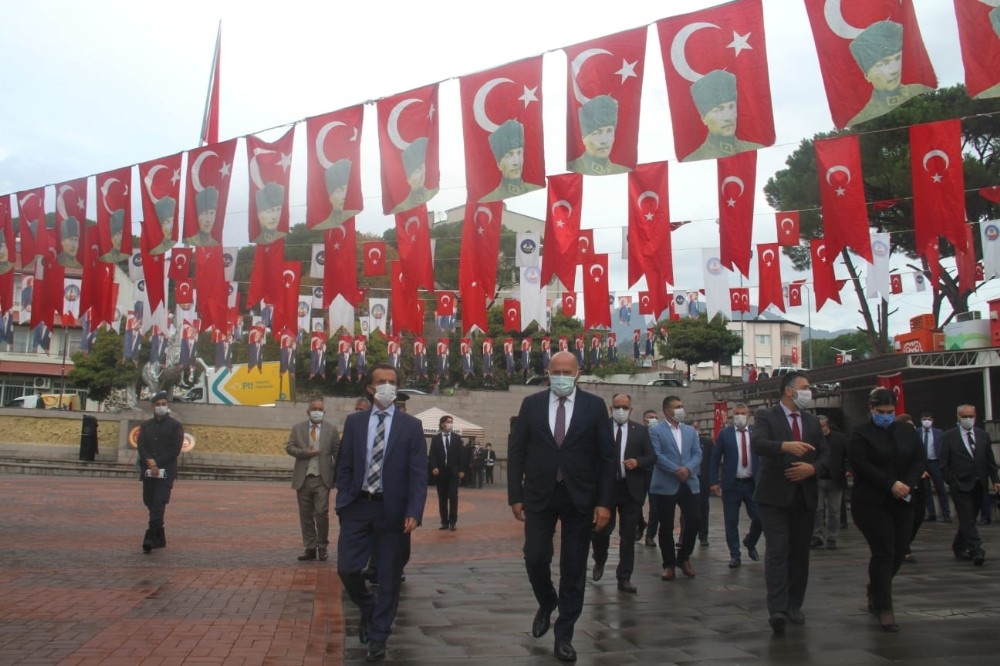 kuyucakta 29 ekim cumhuriyet bayrami kutlandi 1 QdiQFs8N Kuyucak’ta 29 Ekim Cumhuriyet Bayramı kutlandı