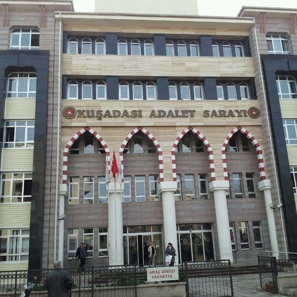 marmariste aranan gocmen kacakcisi kusadasi polisine yakalandi 0 6iSeAhGQ Marmaris’te aranan göçmen kaçakçısı, Kuşadası polisine yakalandı