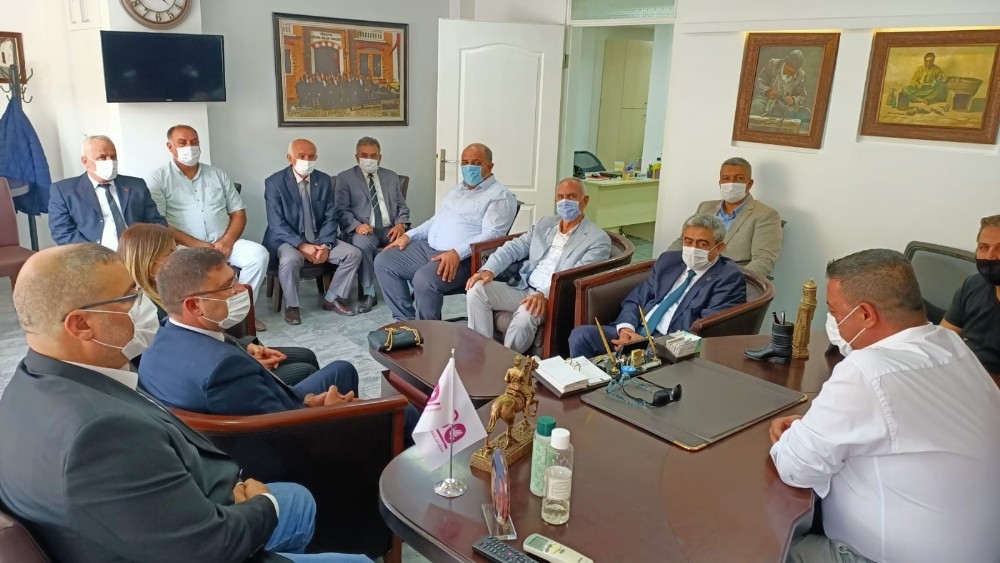 mhp aydin il yonetimi kusadasinda ziyaretlerde bulundu 2 qiEUQJur MHP Aydın İl yönetimi Kuşadası’nda ziyaretlerde bulundu