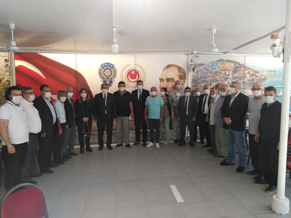 mhp aydin il yonetimi kusadasinda ziyaretlerde bulundu 5 vnCk7KUw MHP Aydın İl yönetimi Kuşadası’nda ziyaretlerde bulundu