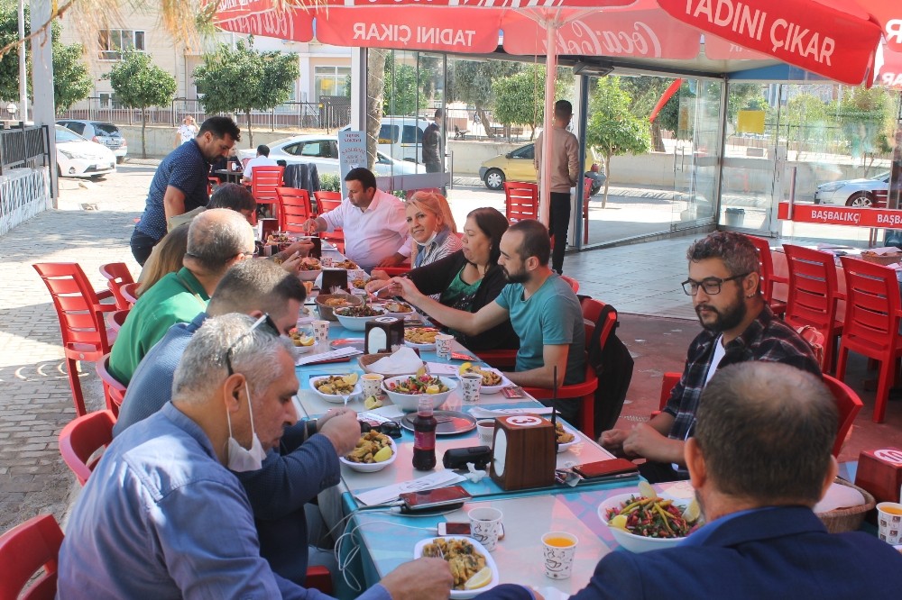 muhtar camoglu aydinli gazetecileri unutmadi 3 h8uCRC4e Muhtar Çamoğlu, Aydınlı gazetecileri unutmadı