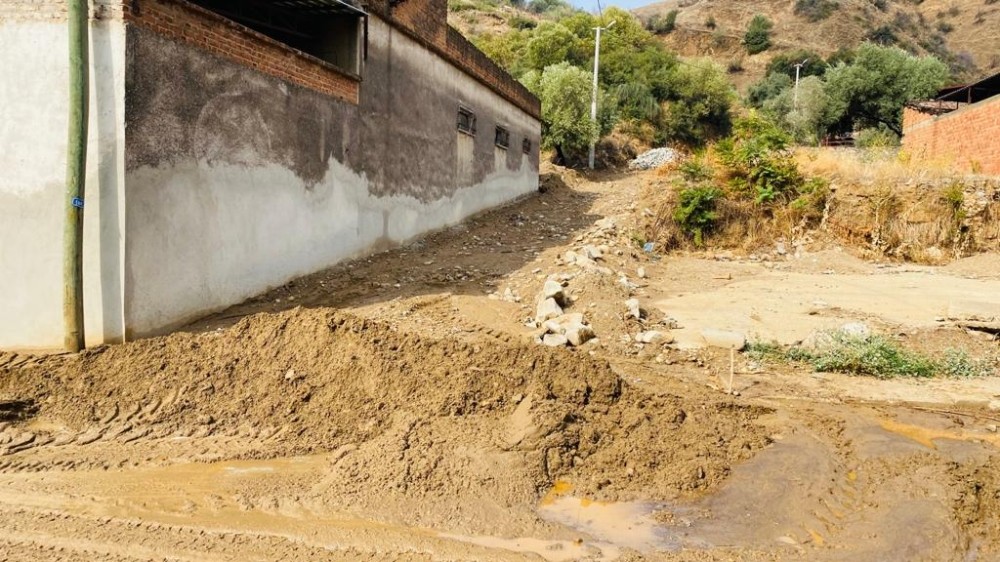 nazilli belediyesi selin yaralarini sariyor 1 gCGSv5gD Nazilli Belediyesi selin yaralarını sarıyor