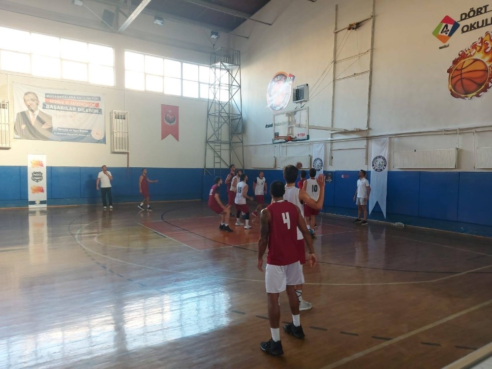 nazilli belediyespor erkek basketbol takimina tatli surprizi 1 17L23uVl Nazilli Belediyespor Erkek Basketbol Takımı’na tatlı sürprizi