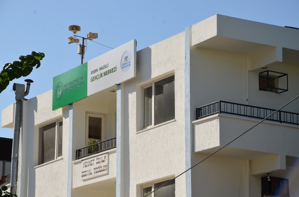 nazilli genclik merkezi hizmet vermeye hazirlaniyor 0 9lmHnkHZ Nazilli Gençlik Merkezi hizmet vermeye hazırlanıyor