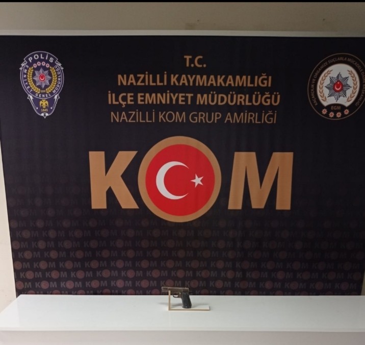 nazillideki operasyonda 4 adet tabanca ele gecirildi 1 trGD4Vhd Nazilli’deki operasyonda 4 adet tabanca ele geçirildi