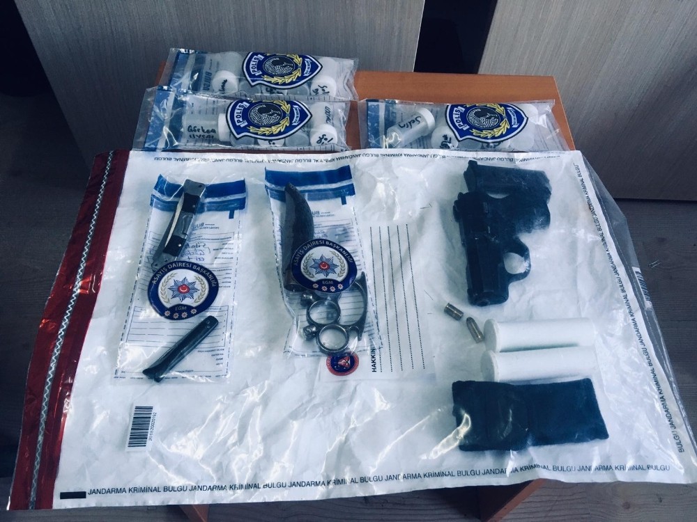 oyun parkina saklanmis silah ve uyusturucu bulundu 0 82ZkCVzG Oyun parkına saklanmış, silah ve uyuşturucu bulundu