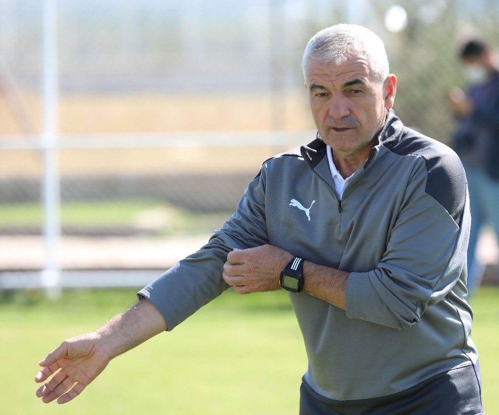 riza calimbay turkiyeye puan kazandirmak istiyoruz 1 XkdDgSiT Rıza Çalımbay: "Türkiye’ye puan kazandırmak istiyoruz"