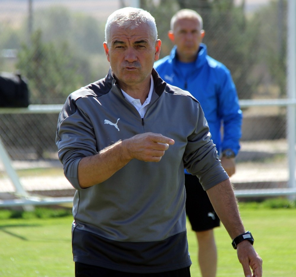 riza calimbay turkiyeye puan kazandirmak istiyoruz 2 gdYNsgVW Rıza Çalımbay: "Türkiye’ye puan kazandırmak istiyoruz"