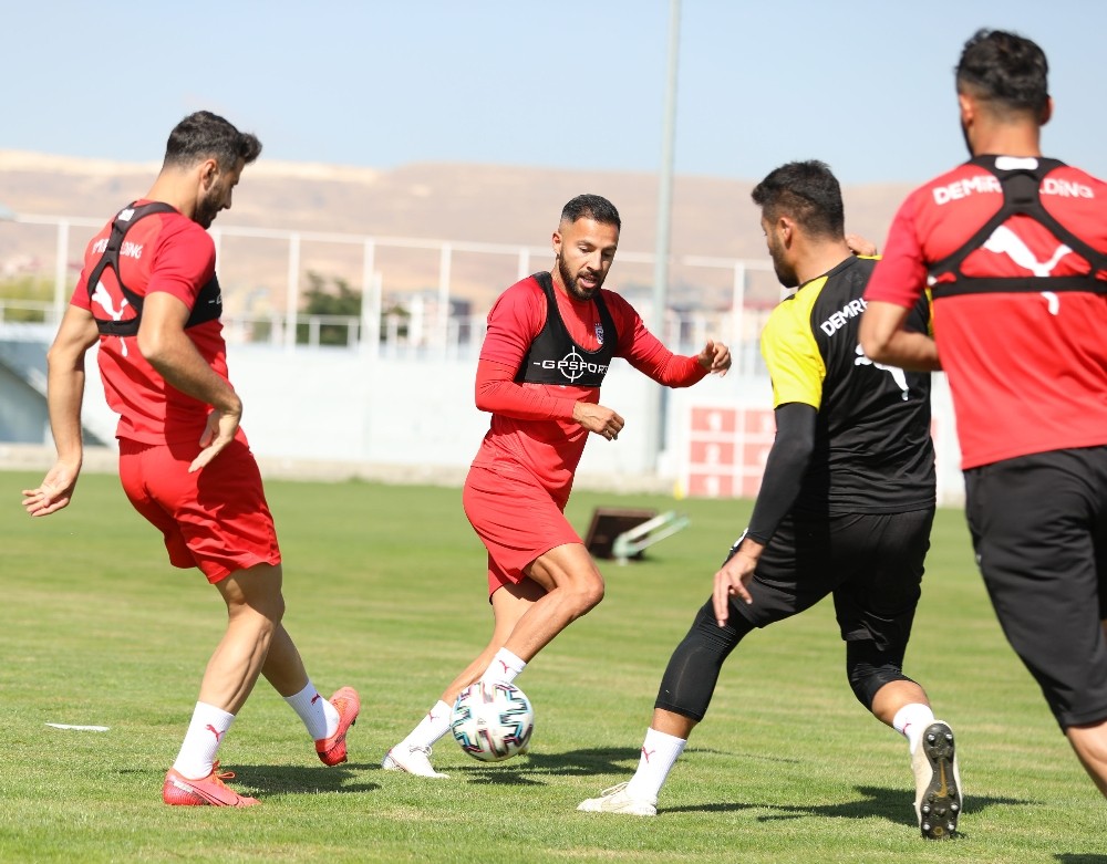 riza calimbay turkiyeye puan kazandirmak istiyoruz 3 JUNjN98m Rıza Çalımbay: "Türkiye’ye puan kazandırmak istiyoruz"