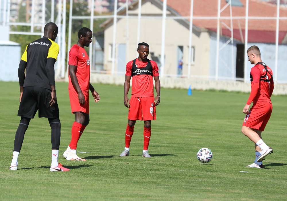 riza calimbay turkiyeye puan kazandirmak istiyoruz 5 W5yCuGiF Rıza Çalımbay: "Türkiye’ye puan kazandırmak istiyoruz"