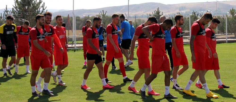 riza calimbay turkiyeye puan kazandirmak istiyoruz 6 POWHeeLq Rıza Çalımbay: "Türkiye’ye puan kazandırmak istiyoruz"