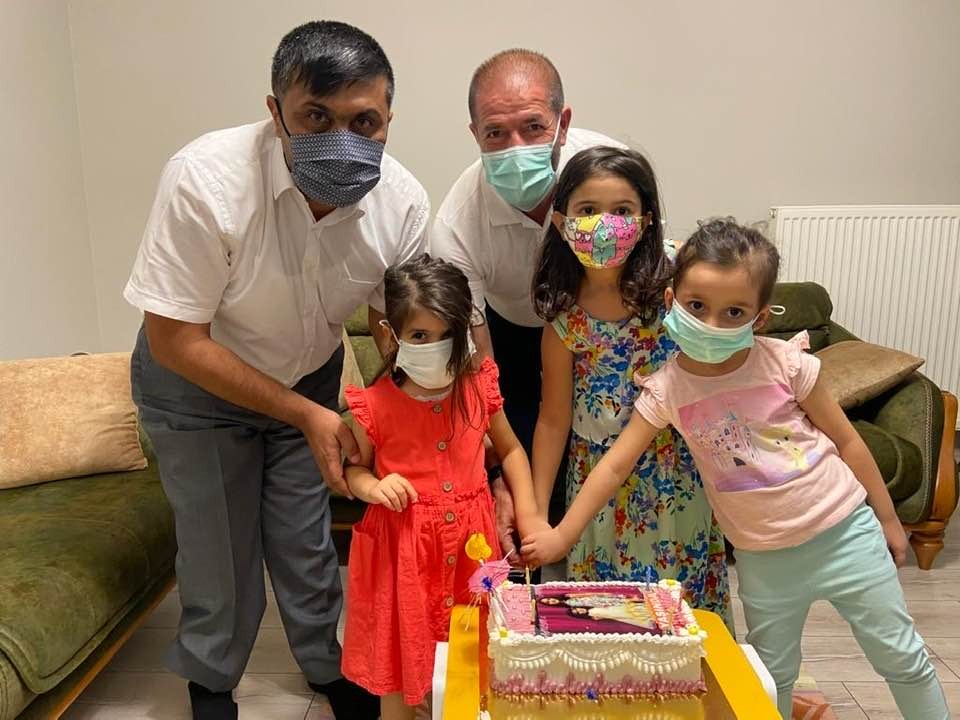 sehidin kizlarina dogum gunu surprizi 0 MLeG4gub Şehidin kızlarına doğum günü sürprizi