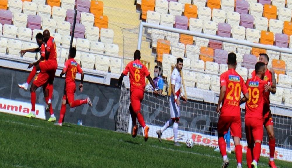 super-lig-yeni-malatyaspor-1-antalyaspor-0-mac-devam-ediyor-BFt5ITkV.jpg