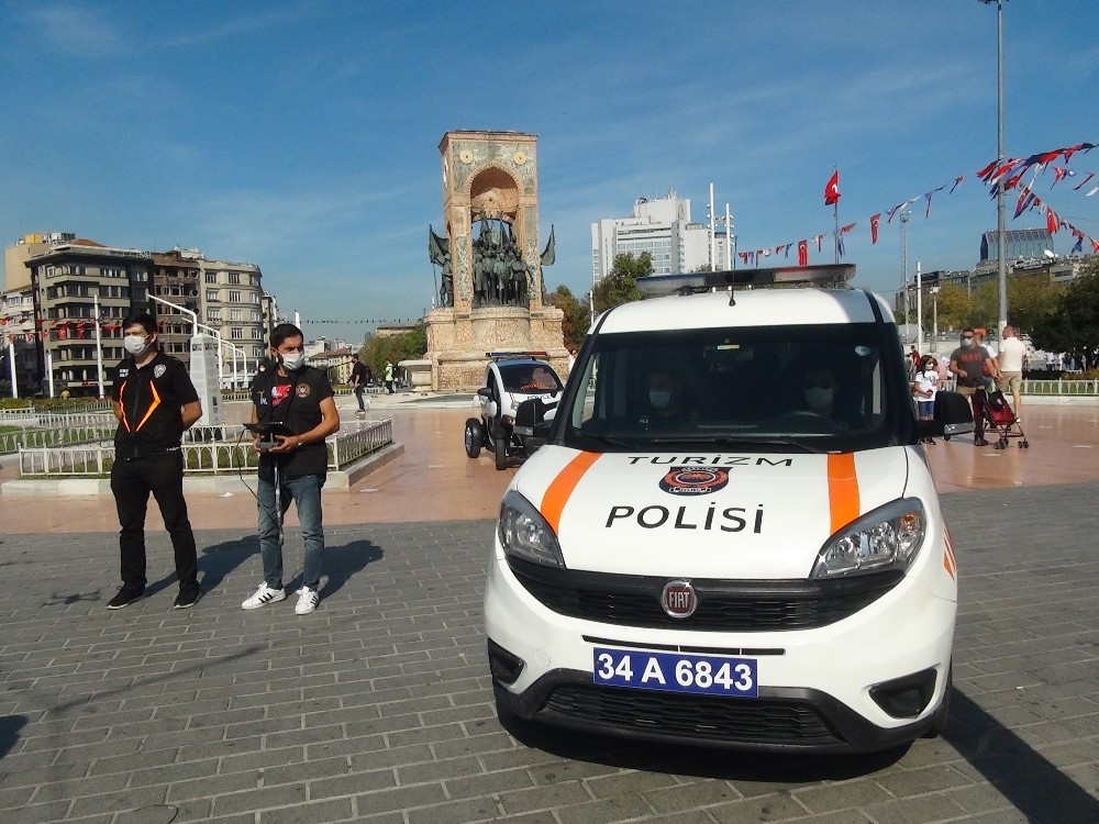 taksimde turistlere yonelik drone destekli korona virus denetimi 5 fH1iTcKS Taksim’de turistlere yönelik drone destekli korona virüs denetimi