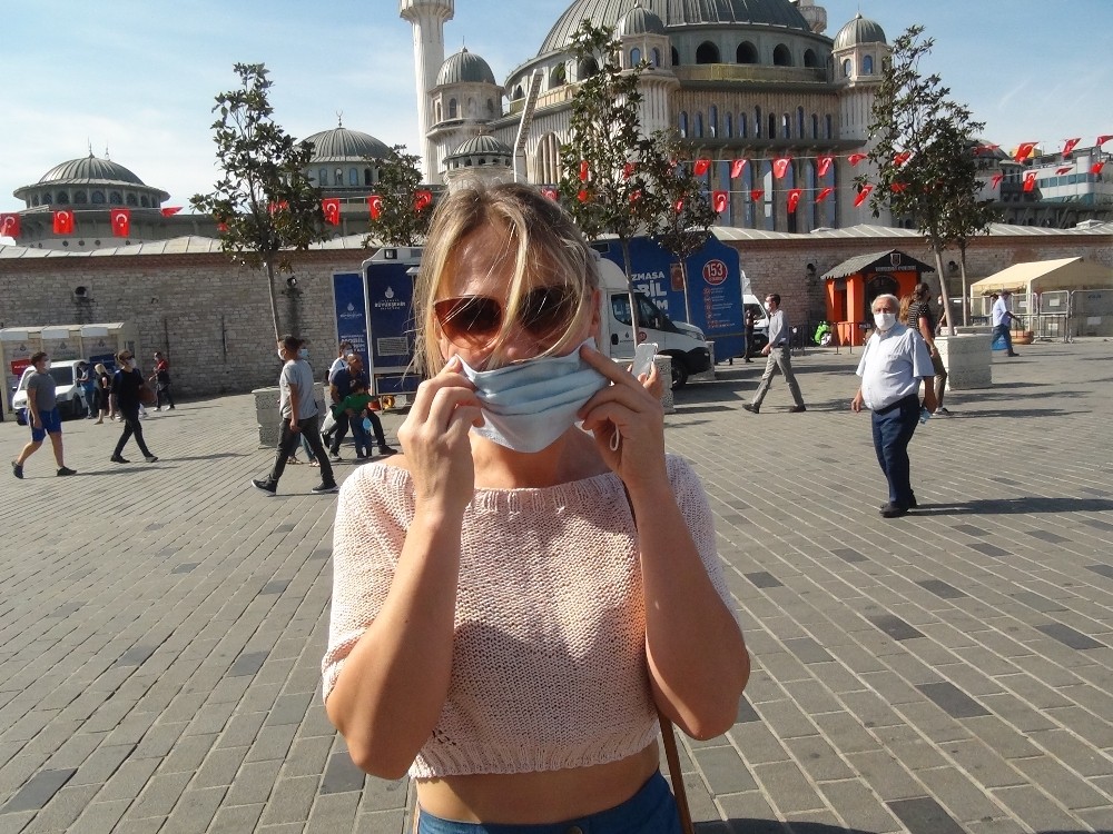 taksimde turistlere yonelik drone destekli korona virus denetimi 7 mzbB7slJ Taksim’de turistlere yönelik drone destekli korona virüs denetimi