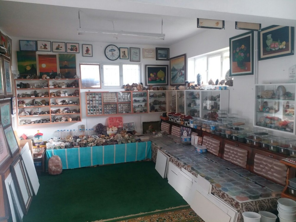 toz haline getirilen taslar sanat eserine donusuyor 4 KGVeItRc Toz haline getirilen taşlar sanat eserine dönüşüyor