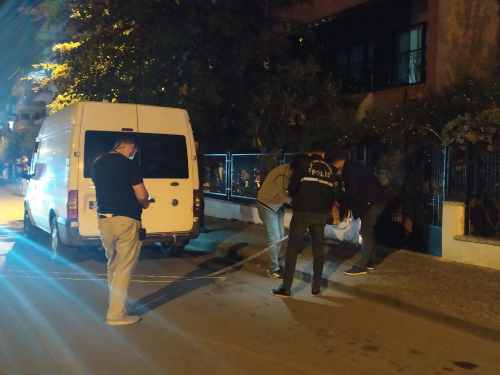 unutulan pasta paketi panik olusturdu 3 Unutulan pasta paketi, panik oluşturdu