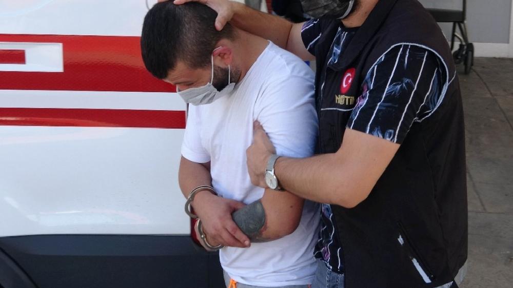 uyusturucu-imalati-operasyonundan-2-kisi-adliyeye-sevk-edildi-jpFxiRgp.jpg