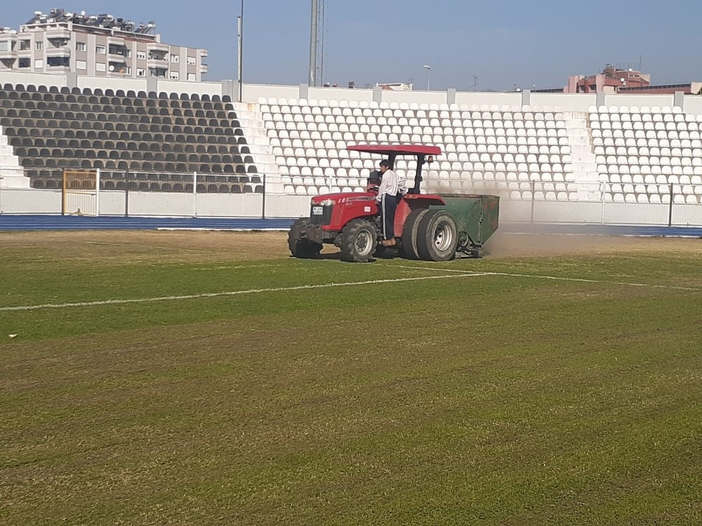 adnan menderes stadi maclara hazirlaniyor 5 sKMK16VQ Adnan Menderes Stadı maçlara hazırlanıyor