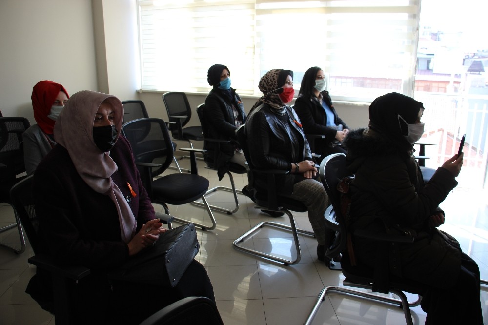 ak parti aydin il kadin kollari baskani gogde her turlu siddete karsi turuncu cizgimizi cekiyoruz 2 AK Parti Aydın İl Kadın Kolları Başkanı Göğde; "Her türlü şiddete karşı turuncu çizgimizi çekiyoruz"