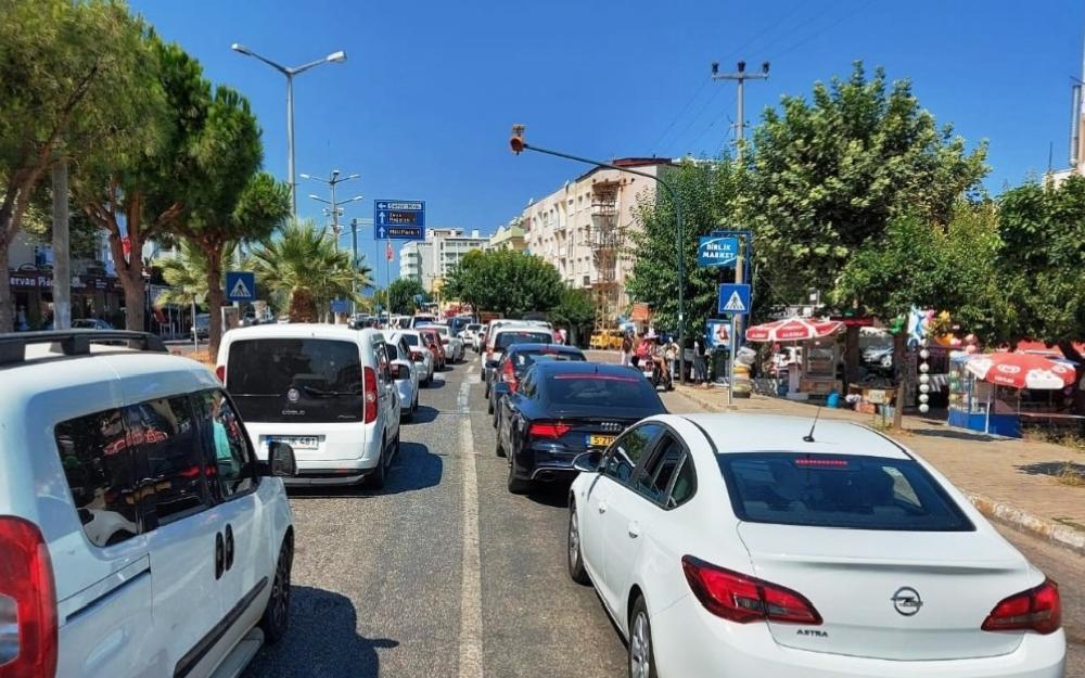 aydinda-arac-sayisi-472-bin-823-oldu-OfIsExXh.jpg