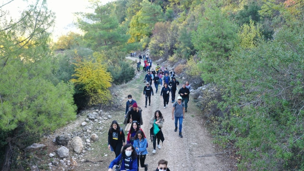 Aydın’da Ata’ya Saygı yürüyüşü yapıldı 3 aydinda ataya saygi yuruyusu yapildi 3 zleaeuIb Aydın’da Ata’ya Saygı yürüyüşü yapıldı
