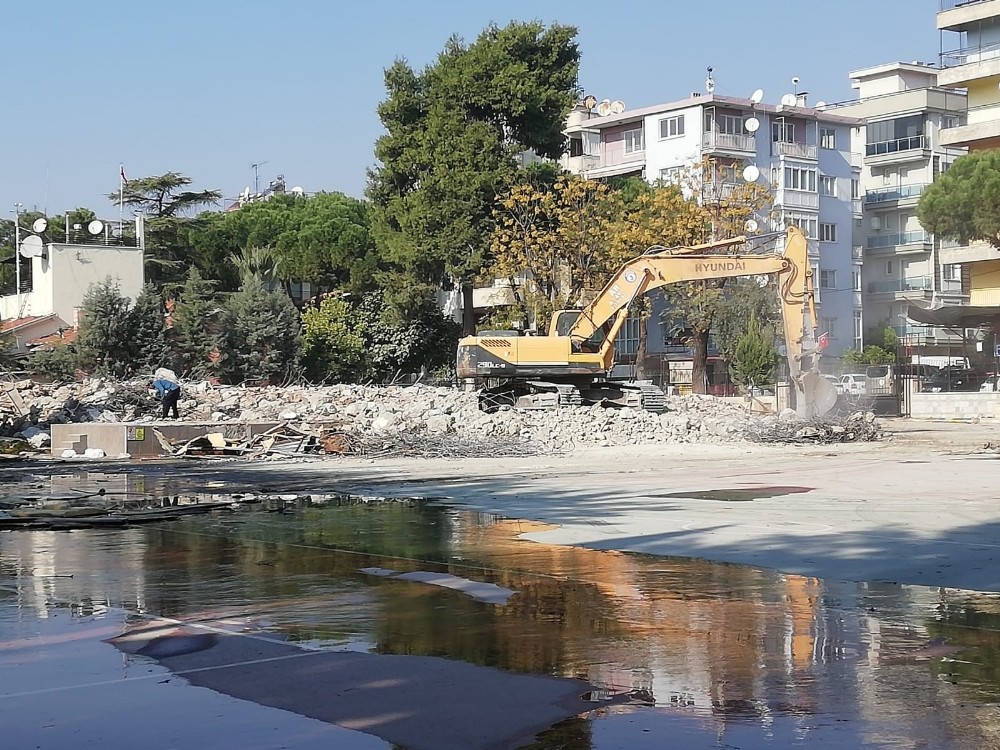 aydinin en eski okulunda yikim basladi 2 Qs7LzH9h Aydın’ın en eski okulunda yıkım başladı