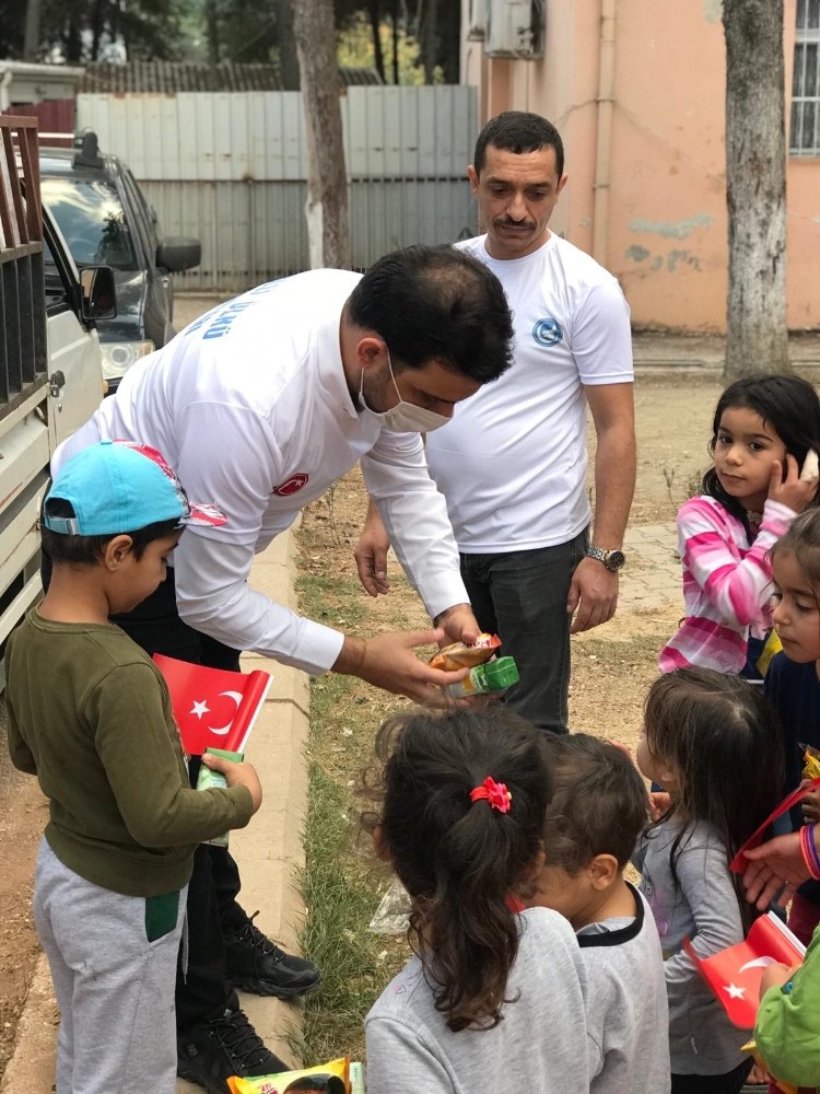 aydinli ulku ocaklarindan turkmenlere yardim eli 2 fmqqKeTf Aydınlı Ülkü Ocakları’ndan Türkmenlere yardım eli