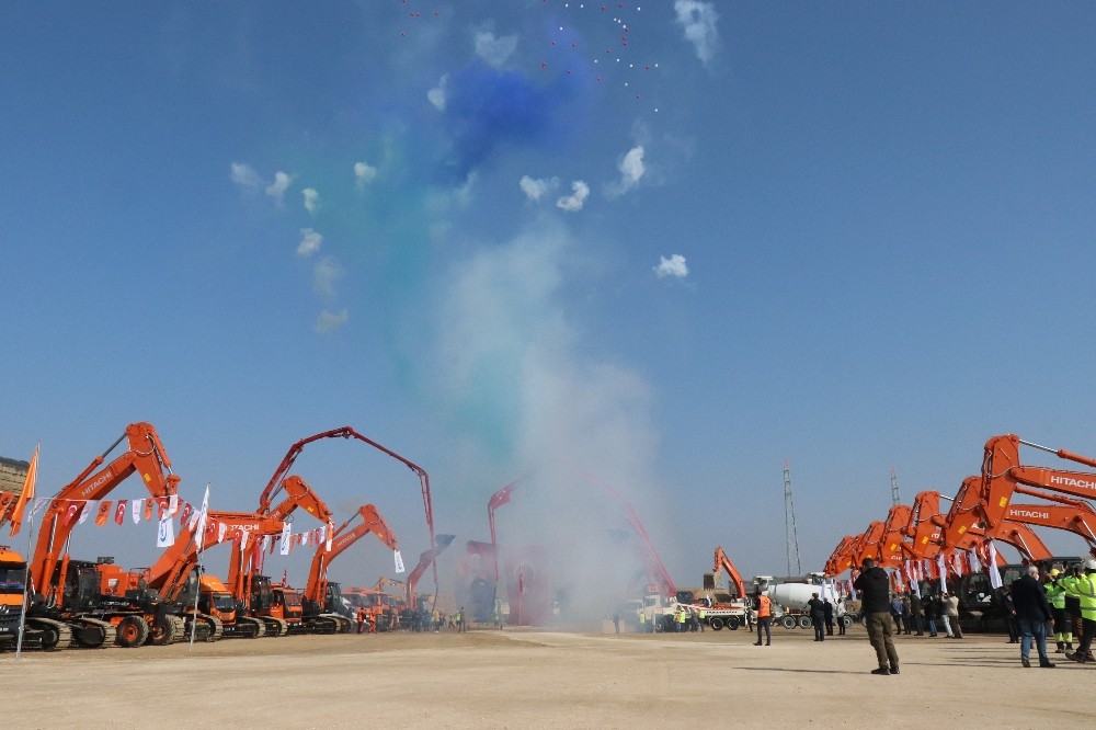bakan karaismailoglu tarafindan aydin denizli otoyolunun temeli atildi 4 2fg9dmsY Bakan Karaismailoğlu tarafından Aydın-Denizli Otoyolu’nun temeli atıldı