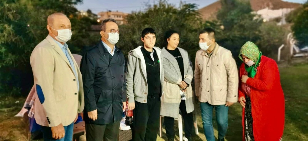 baskan atabay kusadalilarin yardimina kostu 3 PX6P5WYN Başkan Atabay, Kuşadalıların yardımına koştu