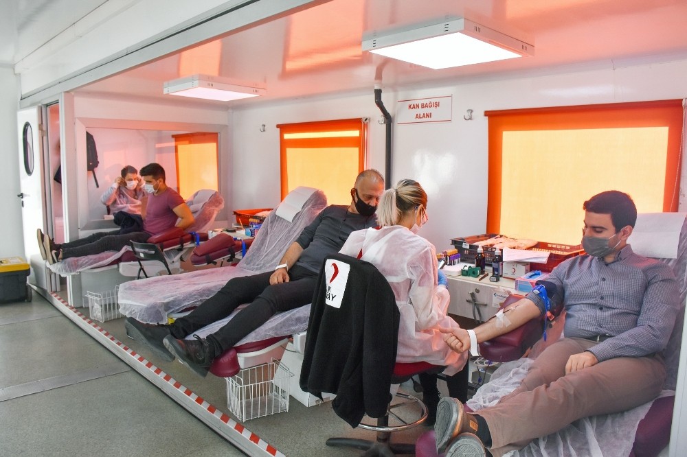 baskan atabaydan kan bagisina buyuk destek 3 Q4w7YYJO Başkan Atabay’dan kan bağışına büyük destek