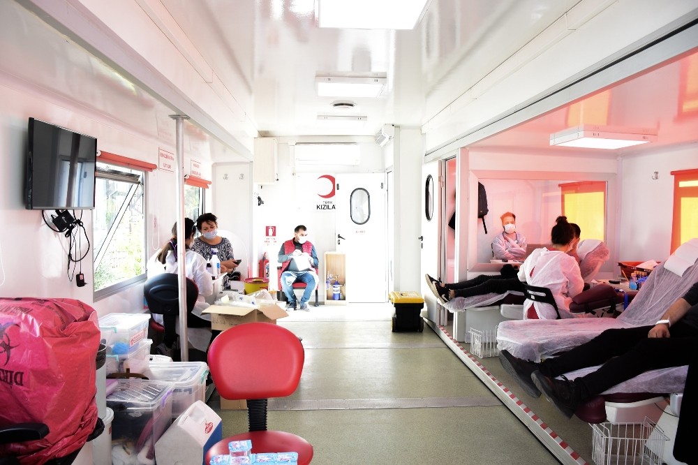 baskan atabaydan kan bagisina buyuk destek 4 P8Y8LWVM Başkan Atabay’dan kan bağışına büyük destek