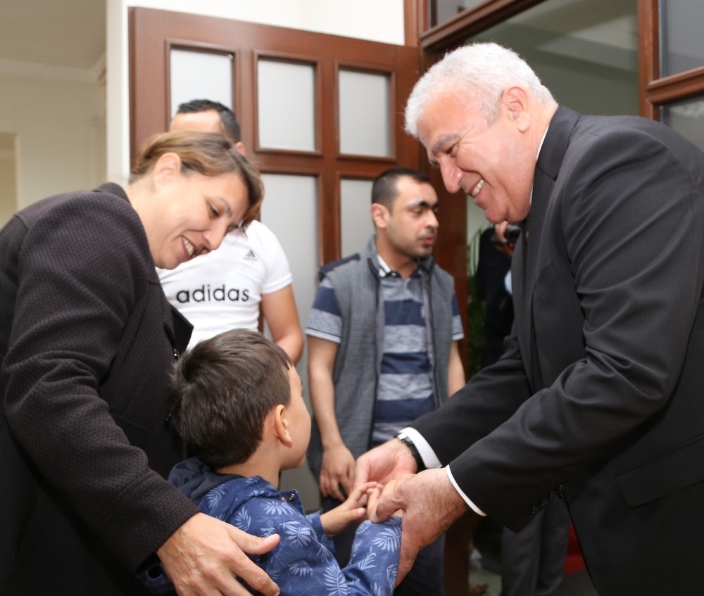 baskan ataydan mavi isik projesi 2 RcT3MyMT Başkan Atay’dan “Mavi Işık” projesi