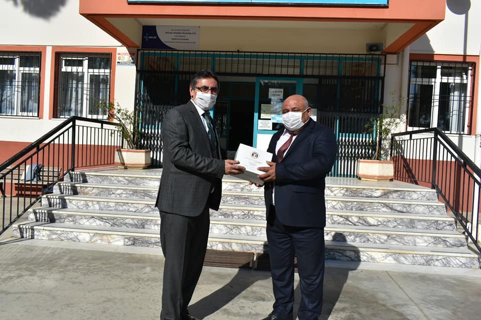 baskan inal karacasudaki ogretmenlerin gunlerini kutladi 3 SLAAi3Pv Başkan İnal, Karacasu’daki öğretmenlerin günlerini kutladı