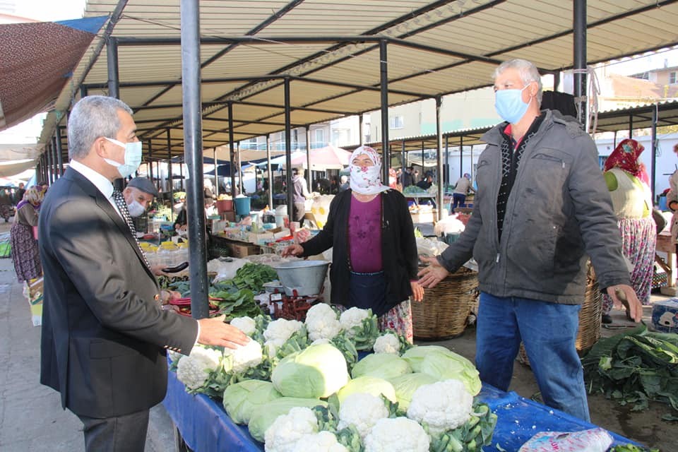baskan kaplan haftaya pazar ziyareti ile basladi 2 76Di1tOP Başkan Kaplan haftaya pazar ziyareti ile başladı