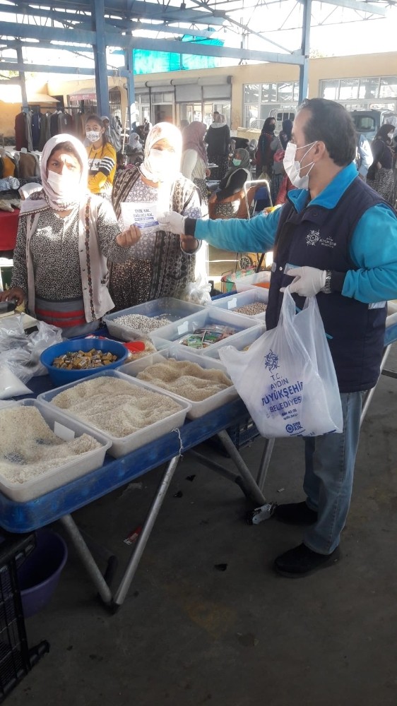 buyuksehir belediyesi maske dagitimina devam ediyor 2 4sPK1iFX Büyükşehir Belediyesi maske dağıtımına devam ediyor