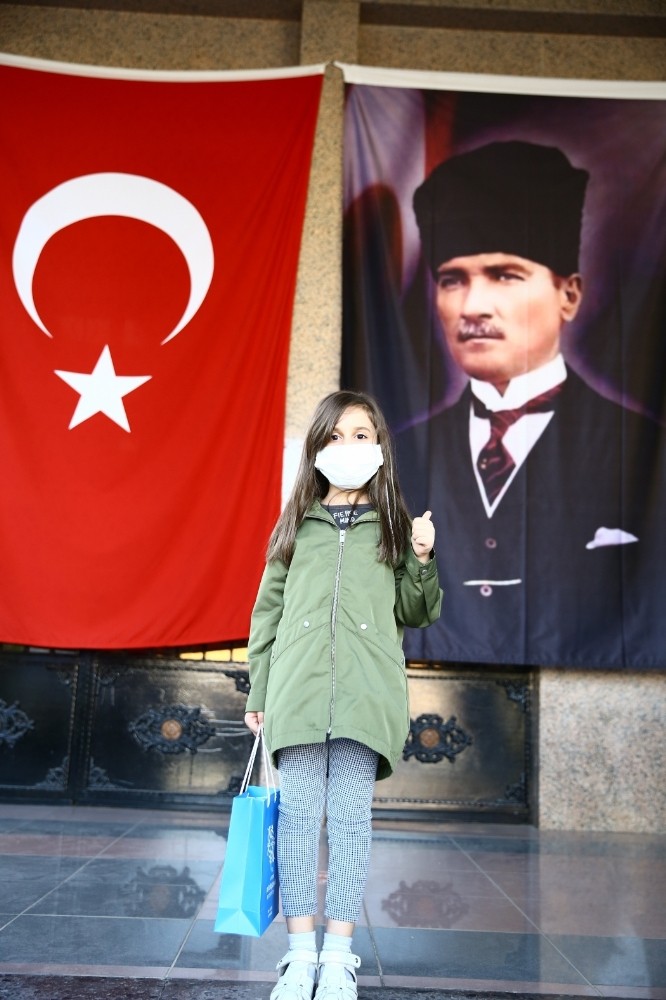 buyuksehir belediyesinin cumhuriyet bayrami temali yarismasinda 90 tablet armagan edildi 3 uGQwqfzZ Büyükşehir Belediyesi’nin “Cumhuriyet Bayramı” temalı yarışmasında 90 tablet armağan edildi