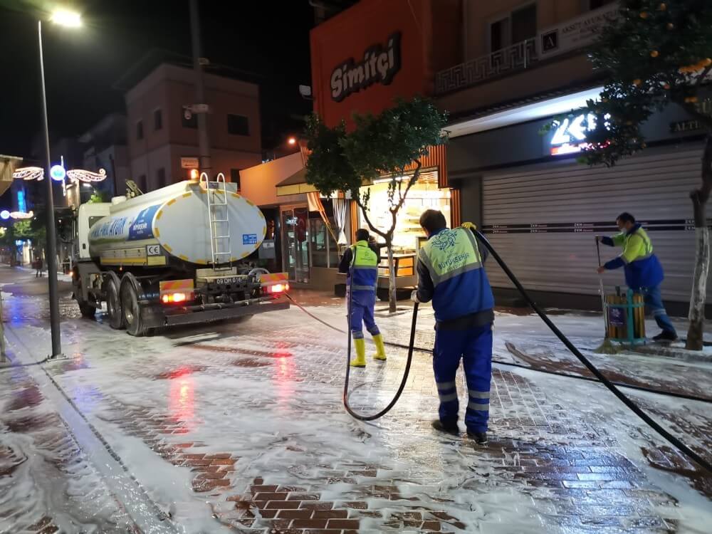 buyuksehir nazilliyi kopuklu suyla yikadi 1 uS3aUnpV Büyükşehir Nazilli’yi köpüklü suyla yıkadı