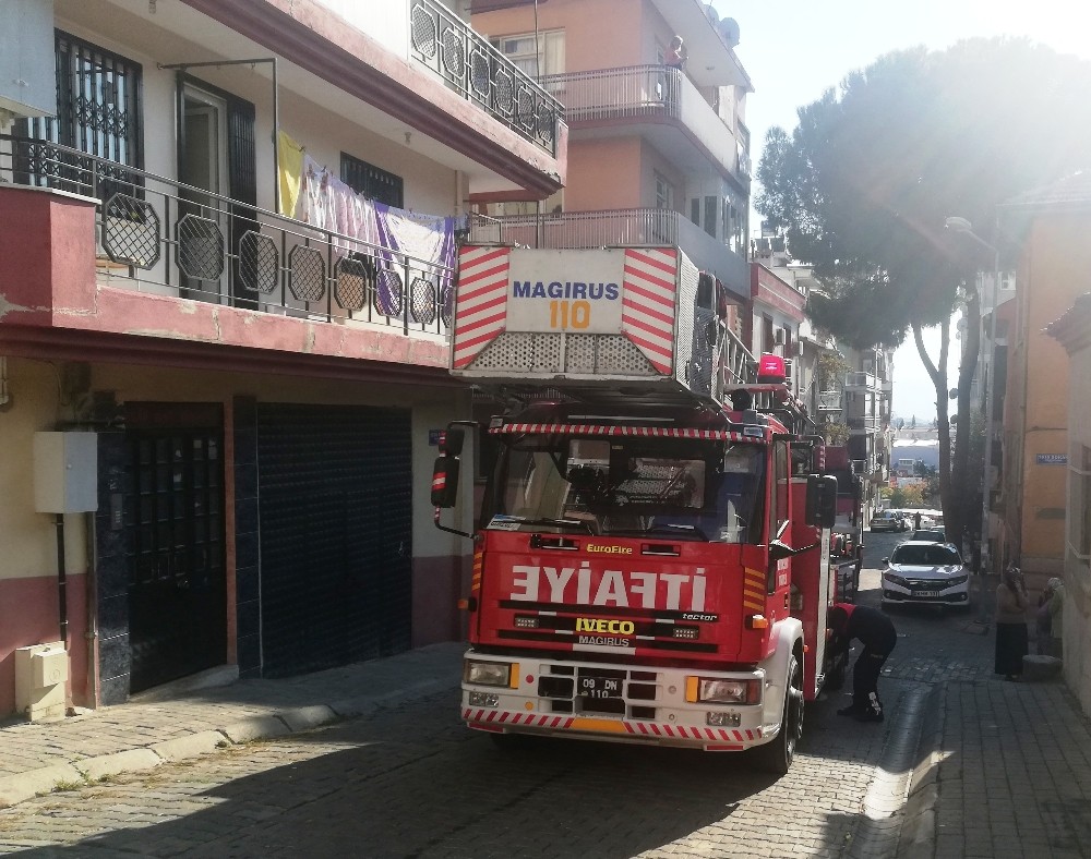 catida yakilan kablo mahalleyi ayaga kaldirdi 1 D639kLMA Çatıda yakılan kablo mahalleyi ayağa kaldırdı