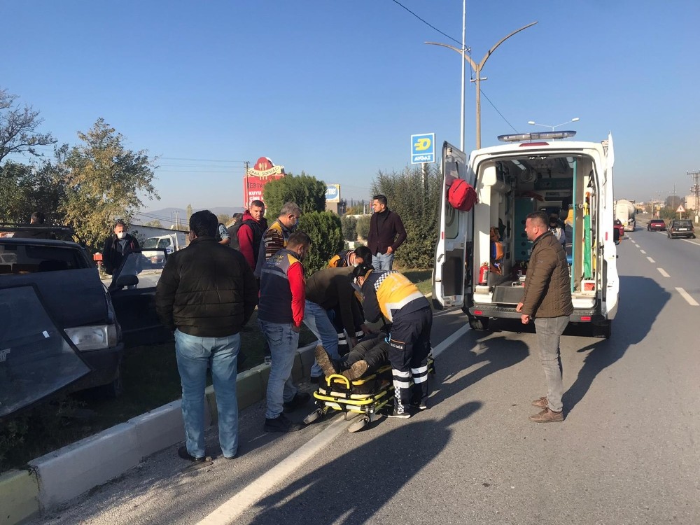 cinede trafik kazasi 2 yarali 2 K3yGHzvy Çine’de trafik kazası: 2 yaralı