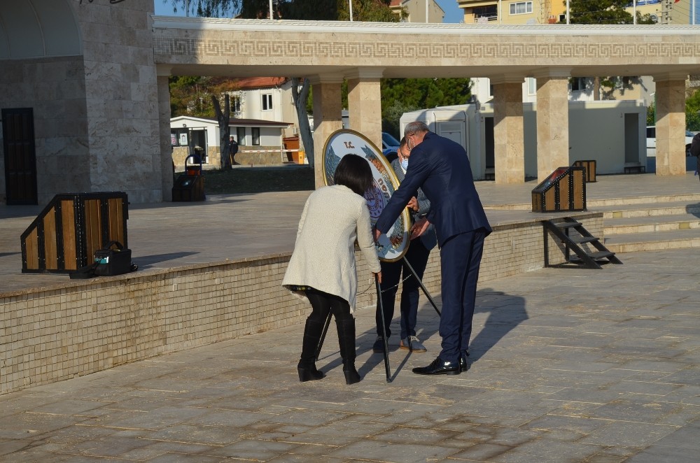 didimde 24 kasim ogretmenler gunu kutlandi 1 Ze4Rrs86 Didim’de 24 Kasım Öğretmenler günü kutlandı