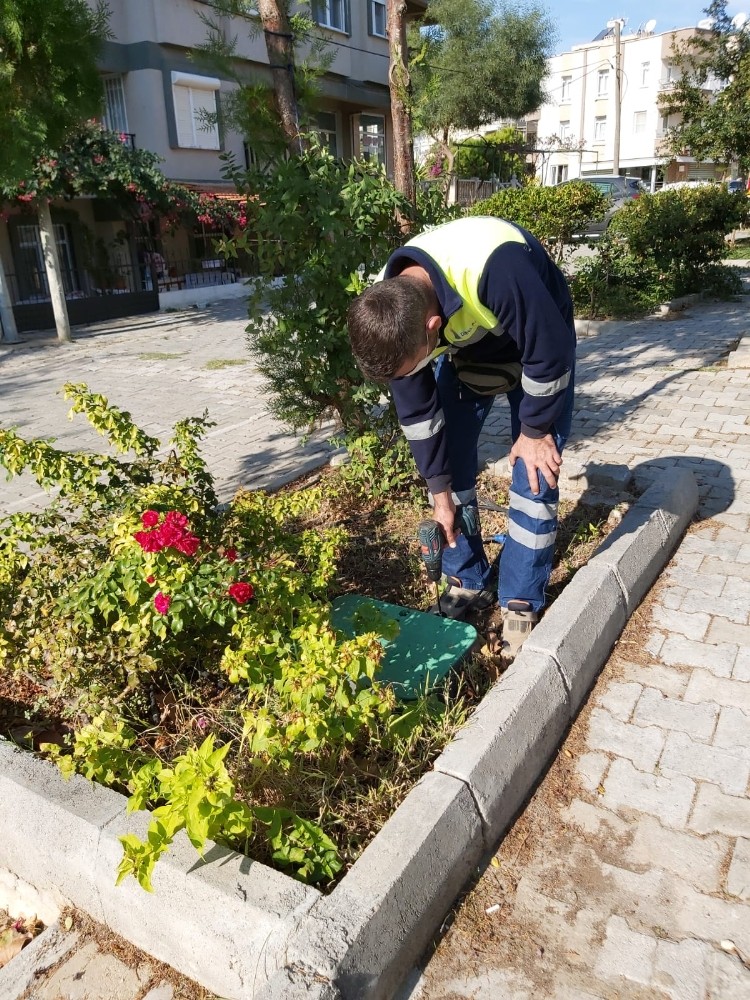 didimde parklarin bakimi devam ediyor 2 af9SjMA8 Didim’de parkların bakımı devam ediyor