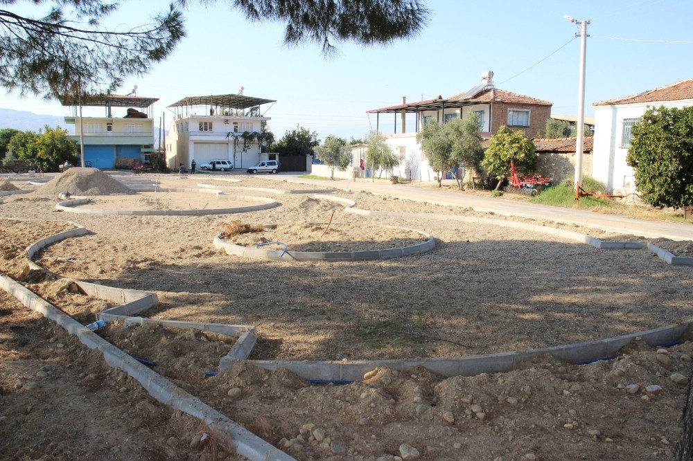 esenkoy mahallesinde park ve meydan calismasi basladi 4 HVKHEIAV Esenköy Mahallesi’nde park ve meydan çalışması başladı