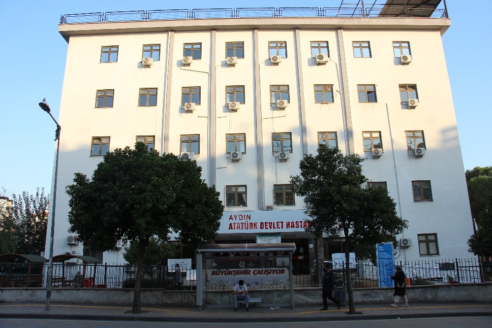 hastane personeli korona virus nedeniyle yasamini yitirdi 1 7N1t3fqt Hastane personeli Korona virüs nedeniyle yaşamını yitirdi