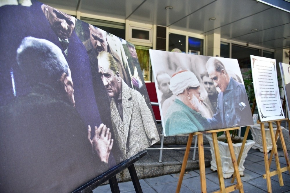 incirliovada ataturk fotograflari sergisi devam ediyor 1 Pal8aVT5 İncirliova’da “Atatürk Fotoğrafları Sergisi” Devam Ediyor
