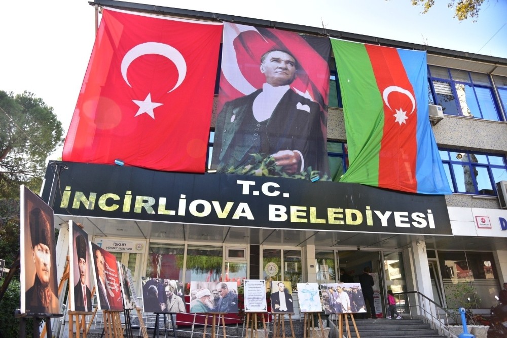 incirliovada ataturk fotograflari sergisi devam ediyor 4 HlbeyVcK İncirliova’da “Atatürk Fotoğrafları Sergisi” Devam Ediyor