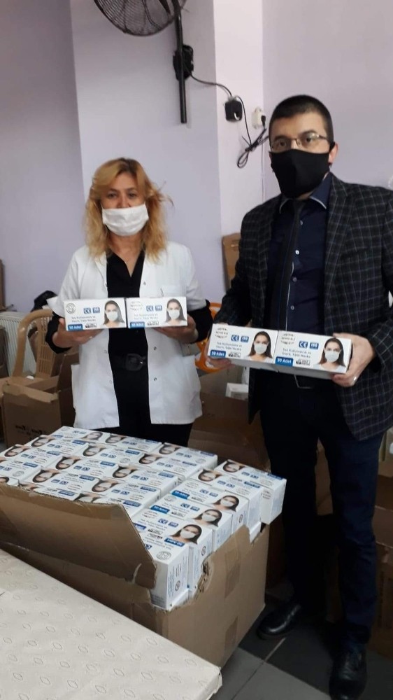 karacasu kaymakamligindan depremzedelere ve kurtarma ekiplerine maske destegi 5 rHiYv2aO Karacasu Kaymakamlığı’ndan depremzedelere ve kurtarma ekiplerine maske desteği