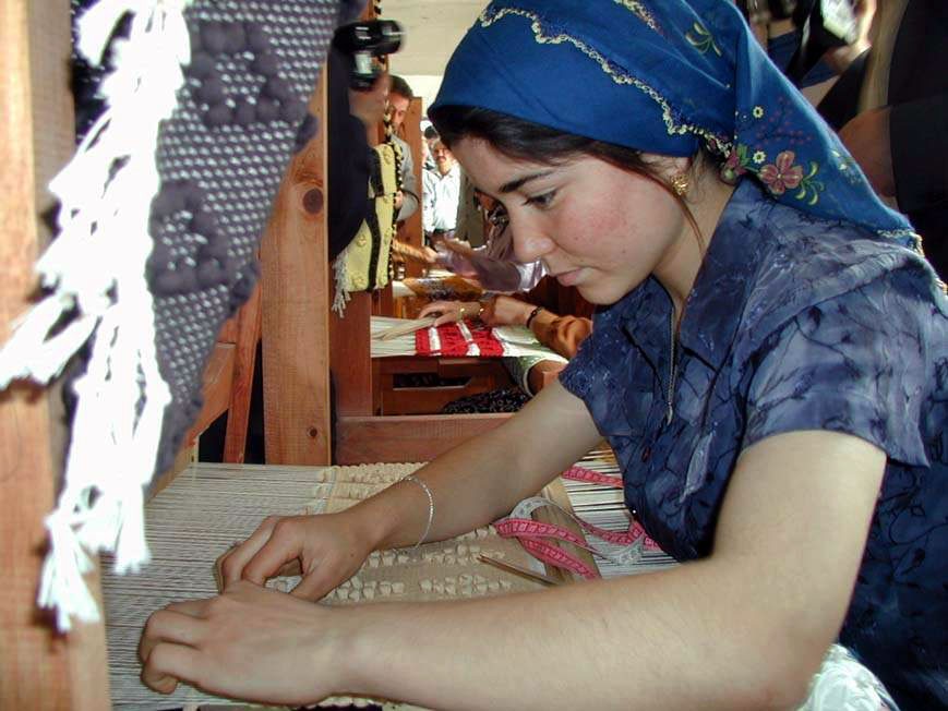 karacasuda dokumacilik yeniden hayat buluyor 1 37waB65A Karacasu’da dokumacılık yeniden hayat buluyor