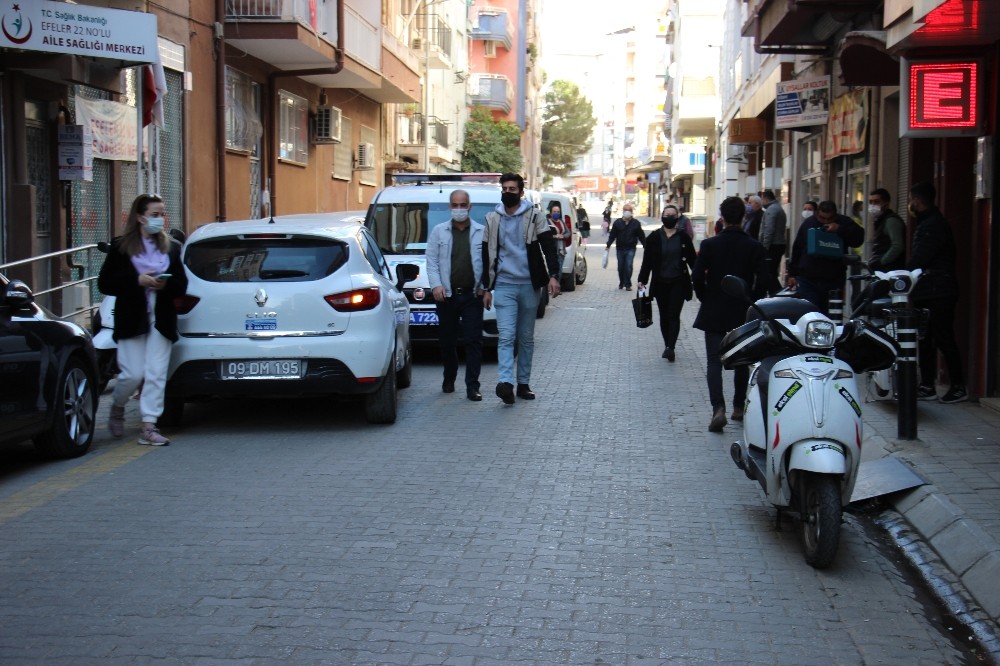 karantinadaki yasli ciftten haber alinmayinca ekipler seferber oldu 4 Karantinadaki yaşlı çiftten haber alınmayınca ekipler seferber oldu
